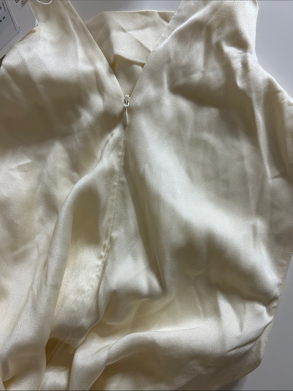 NWT (size small) STELLA MCCARTNEY X H&M
Satin Cape Dress - Picture 6 of 7
